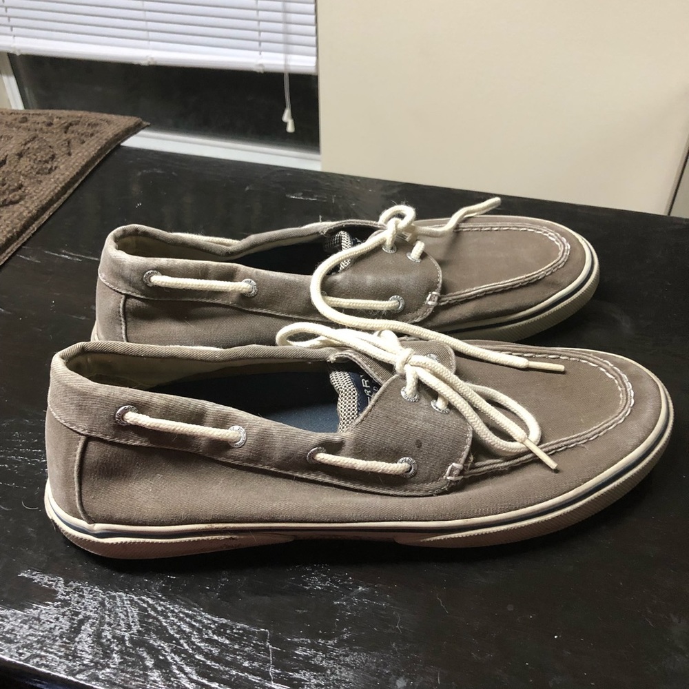 Men’s canvas Sperry’s and Brahma Brown boots
